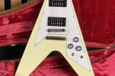Gibson 2022 Flying V 70s Classic White.jpg